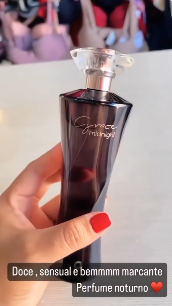 ✨ Grace Midnight 🖤 Eleito o melhor na categoria “Criação Perfumista Latino-Americana Feminina” pelo Prêmio Atualidade Cosmética 2016. Família Olfativa: Oriental Gourmand Valor: R$167,90 ou R$150,00 à vista. Parcelamos em até 4x no cartão! Garanta já o seu! 😉 #hinodegroup #hinodeperfumes #perfumesnacionais #gracemidnight #dicadeperfume