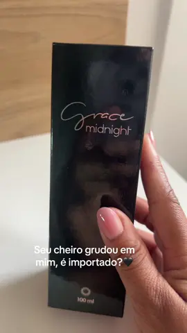 Seu cheiro grudou em mim, é importado?🖤 #perfumetiktok #gracemidnight #perfumes #produtoshinode #perfumeshinode 