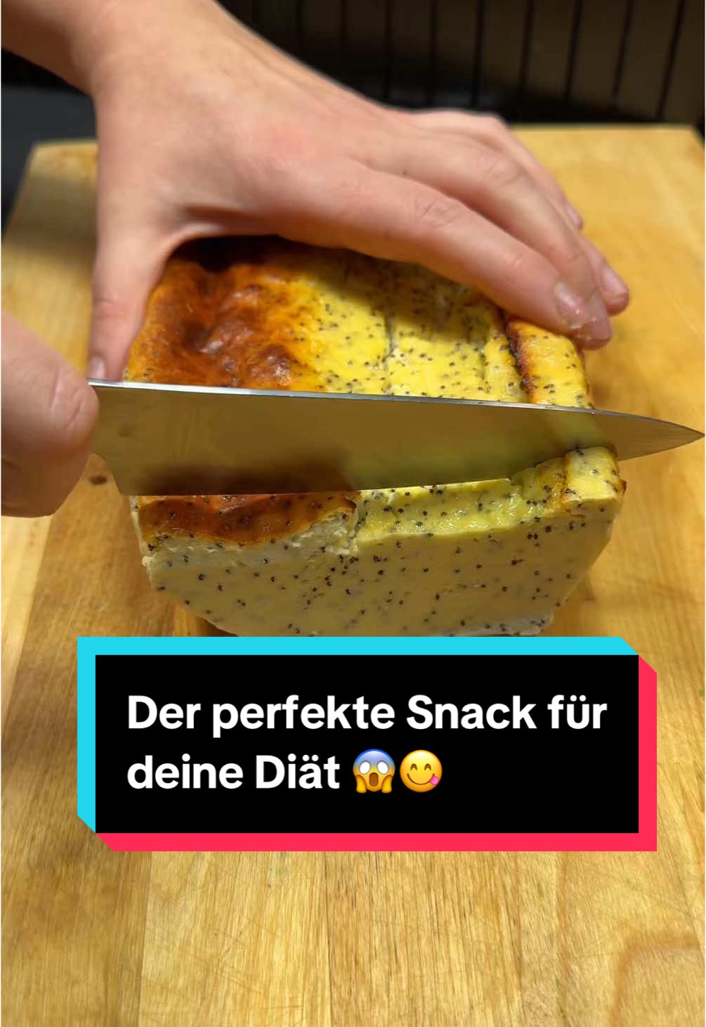 Der perfekte Snack für deine Diät 😱😋 #snack #käsekuchen #protein #abnehmen #abnehmtipps #gesunderezepte #quark #eier #milch #gesunderkuchen #heatlyfood #heatlylifestyle Nährwerte pro Portion (ca.) Kalorien: 87 kcal Kohlenhydrate: 5 g Eiweiß: 11 g Fett: 3 g