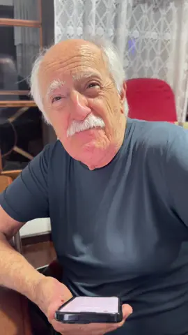 Para tudo! Eu estou rindo, mas é serio. 🤣🤣🙈