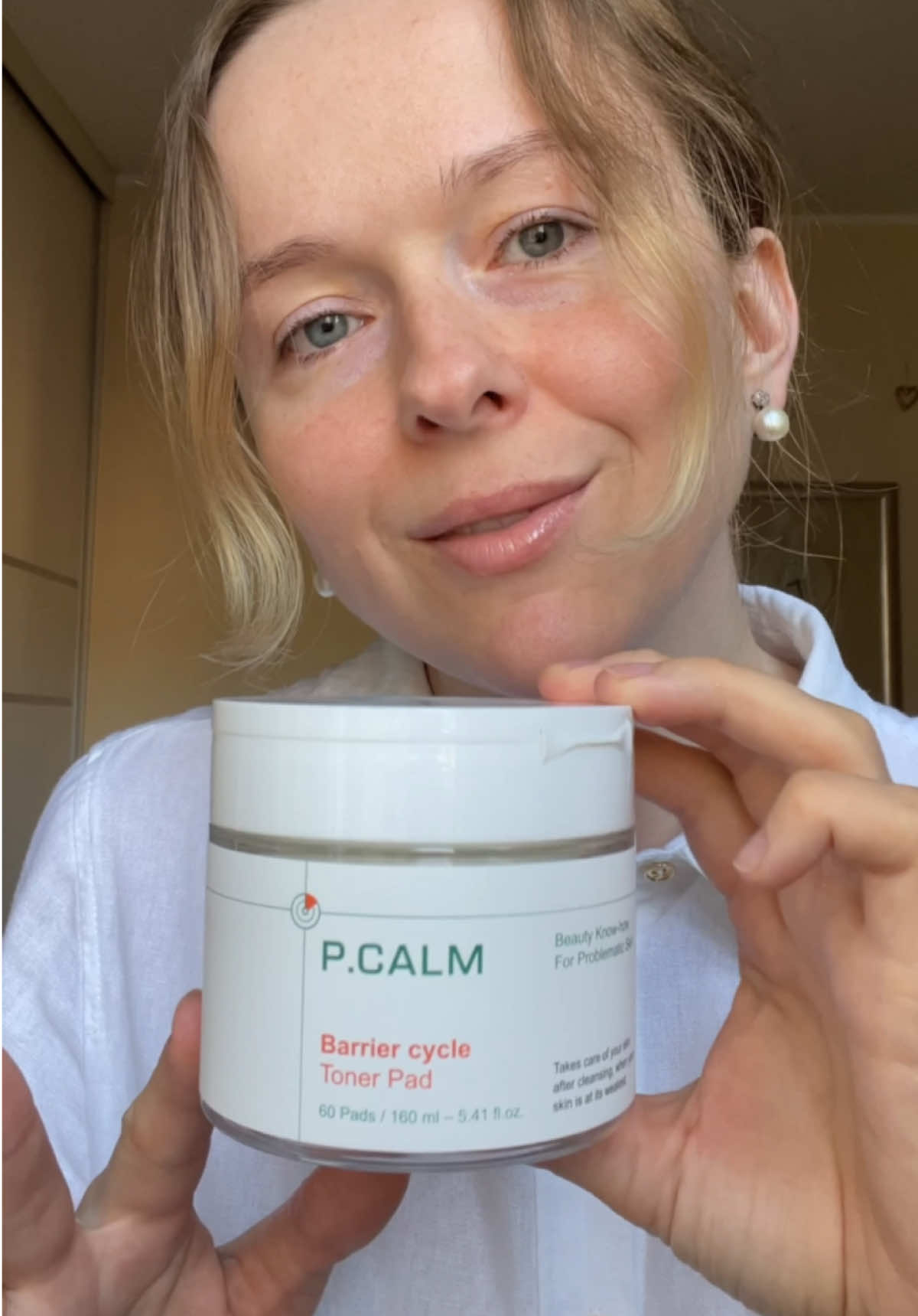 Barrier Cycle Toner Pad #pcalm. There are 60 pieces in a jar. The pads have one embossed side, the other is normal. There is enough impregnation, there is no aroma as such. The toner is absorbed quickly, does not leave a sticky feeling. ⠀ 🌿 Contains: niacinamide, panthenol, allantoin, adenosine, hyaluronic acid, bifidobacteria enzyme filtrate, tea tree extract and others. ⠀ The pads soothe and moisturize the skin well, also cleanse and refresh it. I use them in my morning and evening care. #skintok #koreanbeauty #viralkbeauty #healthyskincare #glowingskin #glassskin #dewyskin #pcalmindonesia #pcalmvietnam 