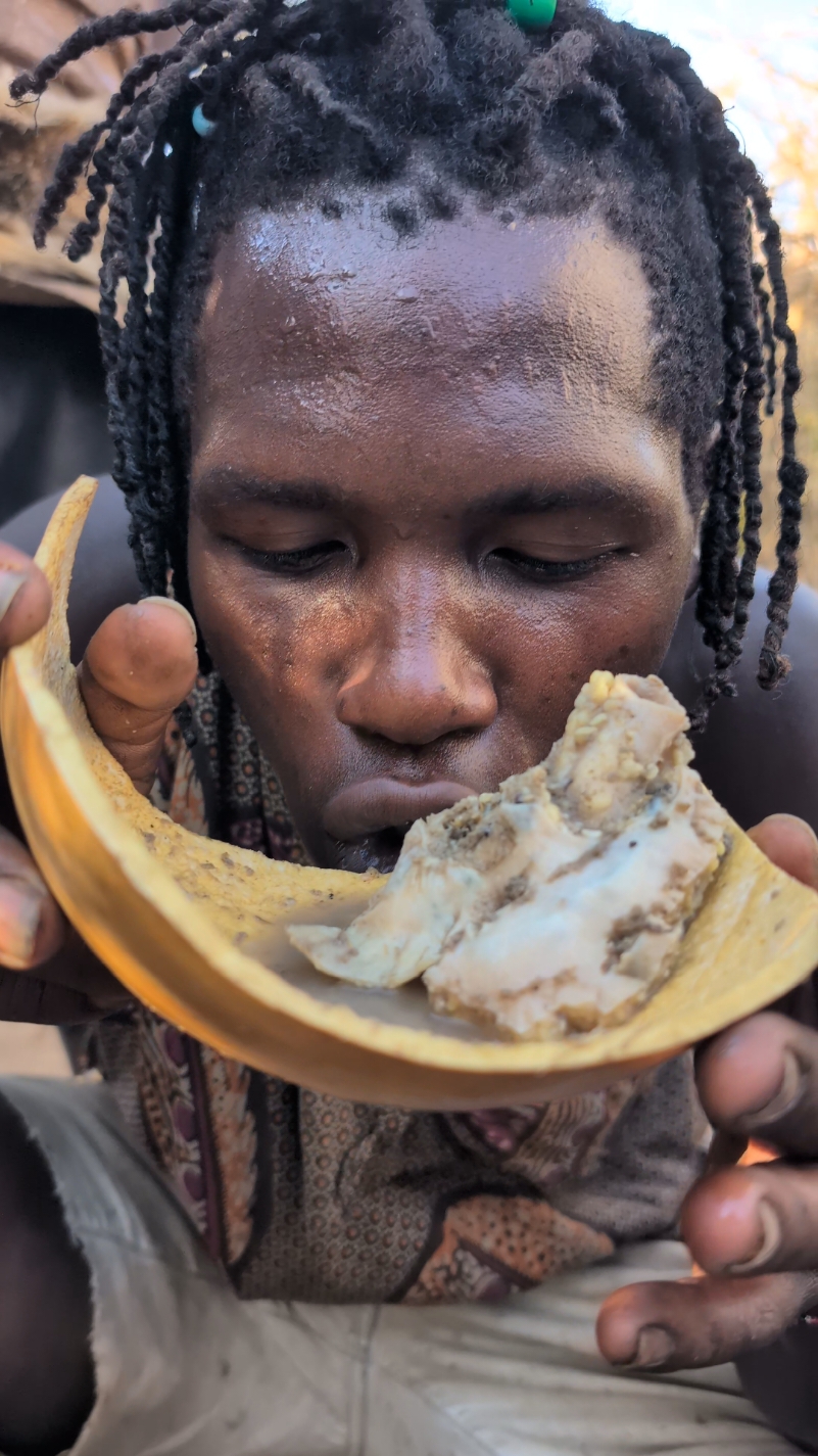 So delicious natural Soup cooked by hadzabe tribe middle of nowhere ‼️😋😲#villagelife #hadzabetribe #africatribes ##USA 