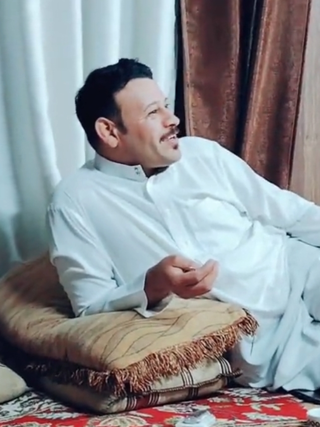 حساب kamel.al_nofli ضيفو #كامل_النوفلي #شعراء_وذواقين_الشعر_الشعبي🎸 #مساجله_ابوذيات #ذواقين__الشعر_الشعبي #ذائقة_الشعر_الشعبي #الشعب_الصيني_ماله_حل😂😂 @الشاعر كامل النوفلي @ياسين الدراجي 