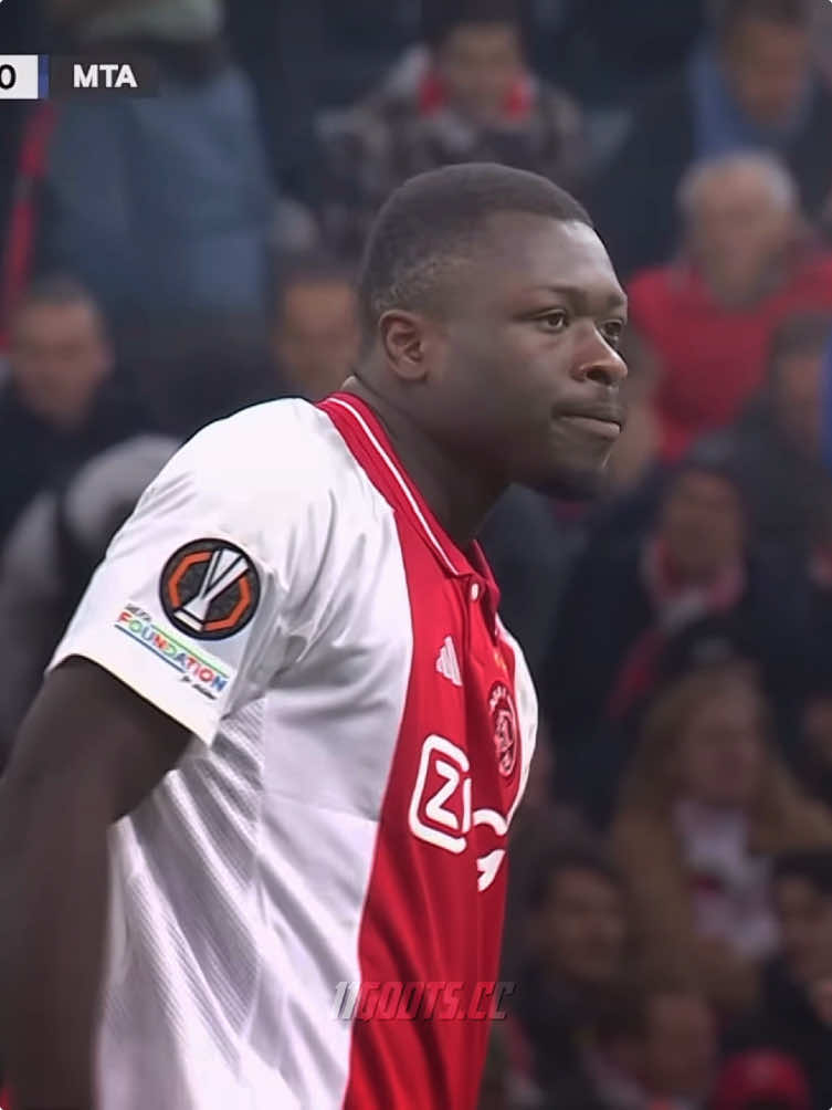 He is back🔙#ajax #viral #fyp #ajaxamsterdam #brobbey 