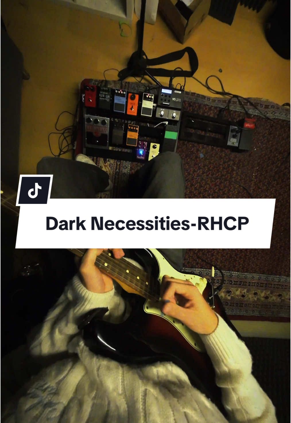 Playing around with my new MXR Fuzz pedal Song: Dark necessities - RHCP #darknecessities #darknecessitiesredhotchillipappers #thegetaway #thegetawayalbum #johnfrusciante #joshklinghoffer #chadsmith #flea #anthonykiedis #divorceddadrock #guitar #guitartok #electricguitar #guitarcover #guitarcovers #redhotchilipeppers #chillipeppers #fypage #fyp #fy #blowthisup