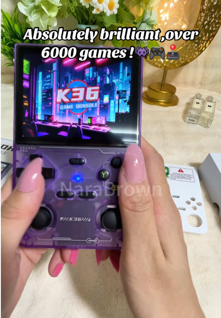 Endless fun in your hands! If you love the old games such as DONKEY KONG, ARADDIN, RAYMAN and much more, this little GameBoy has it installed, they are over 6000 games! 👾🕹️🎮###classicgames##handheldgaming##unlockmylikes##handheldconsole##retrogaming##gamingdevice