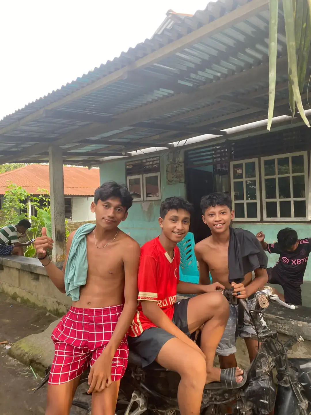 Nyong ibu0