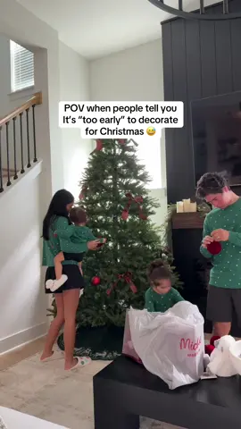 I can promise you your turkey will taste the same with the christmas tree up 