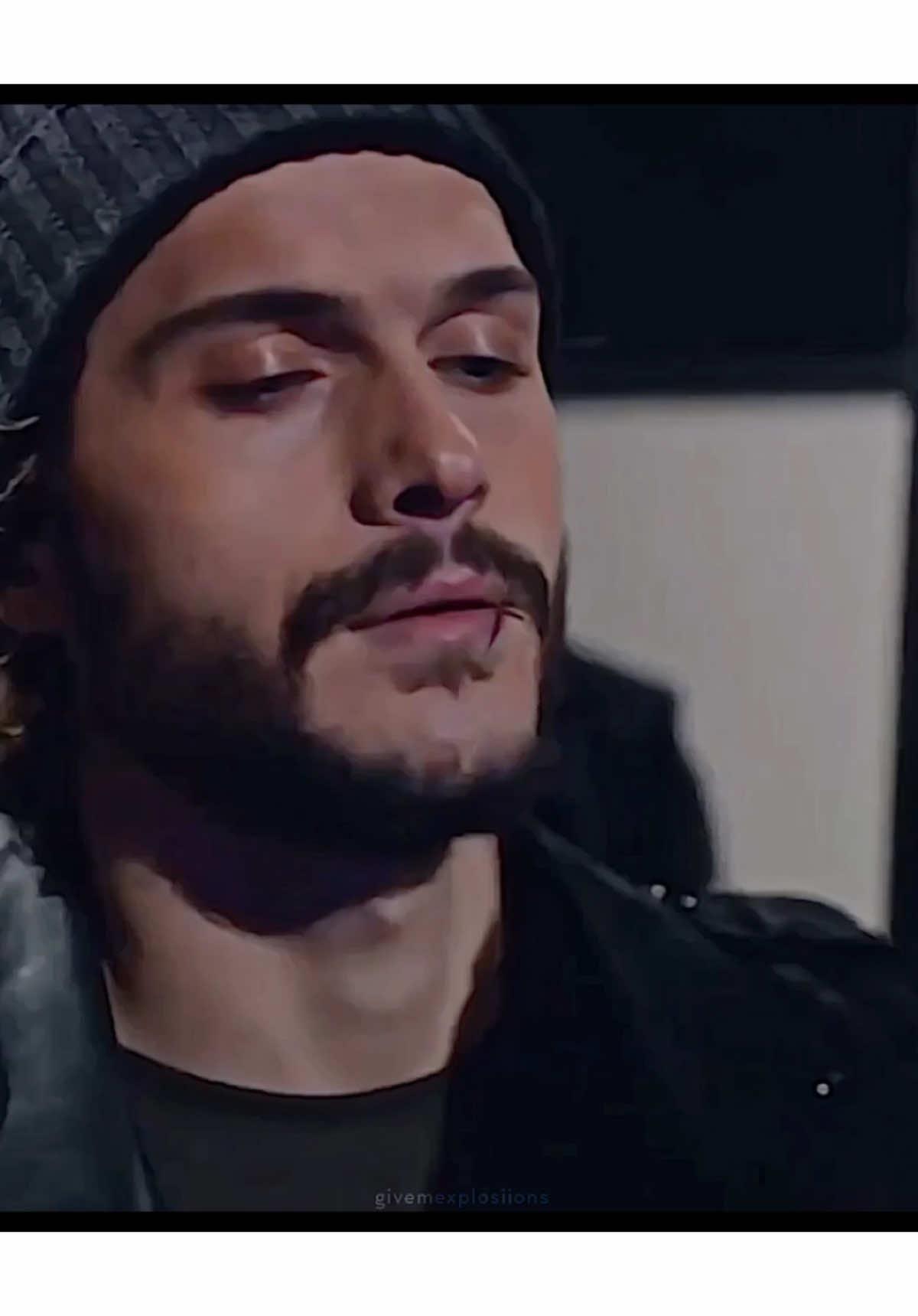 hey mister policeman 🫦 #emrahamir #emrahamiredit #emrahamircukur #cUkurdizi #cukur #çukur #alperenduymaz #alperenduymazedit #fy #foryou #fyp #foryourpage #çukuredit #police #policeman #turkishseries 