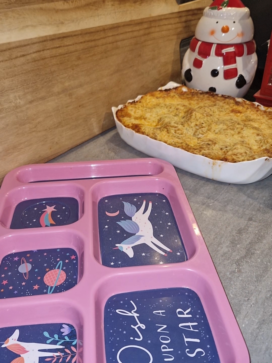 Réponse à @vaallenttiinaa2210 L'assiette du soir de ma fille 🍽🥰  #repas #repasdusoir #assiette #assiettes #assiettedusoir #plate #plateau #ideesrepas #lasagne #food #Foodie #FoodTok #abonnetoi 