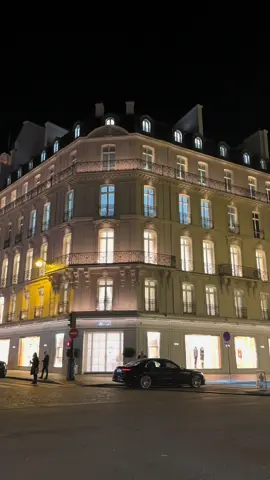Paris night #paris #parisbynight #ruesdeparis #toureiffelparis  
