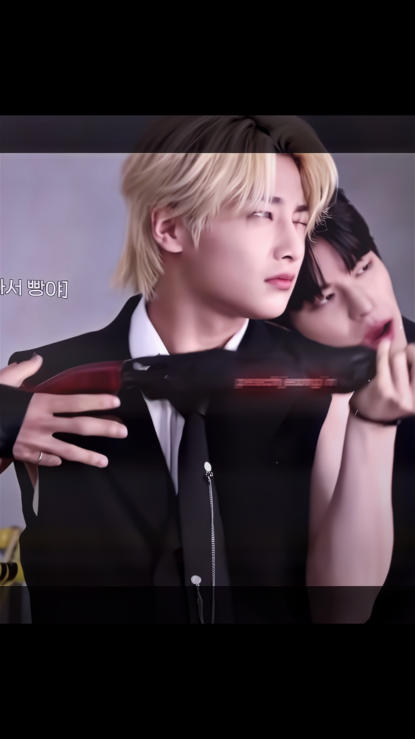 Shoot me 🫠🔥 || ib: @ksyusha #skz #straykids #jeongin #seungmin #i_n #skzedit #kpop #kpopedit #edit #seungin #jeonginedit #seungminedit #aftereffects #peachjeongin 