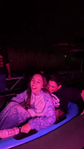 Cuando la noche cae 🌃, las emociones suben🎢 😱⚡️ mira las reacciones más épicas del @Festival Del Terror                               @Adriana Campos-Salazar @Thiago Vernal @alexia barnechea @Mauriciodp02 