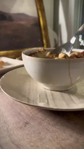 French onion soup and a cozy night in 🤌 #soupseason #frenchonionsoup #Recipe #fallaesthetic #cookingvideo 