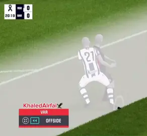 هل كان ليڤاندوفيسكي في موقف تسلل!؟  #برشلونة #سوسيداد #تسلل #ريال_مدريد 