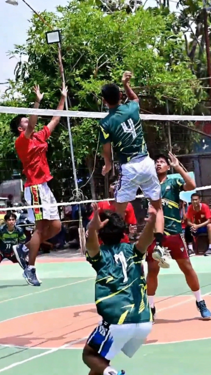 keluarin kata-kata terbaiknya dong #fypage #trending #volleyball #volitarkam #berandatiktok 