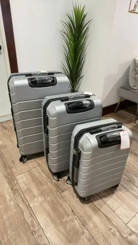 Can’t go wrong with a new luggage set! 😍 #luggagehack #luggageset #suitcase #suitcaseset #travelset #travelbags #uuh #TikTokShopBlackFriday #TikTokShopCyberMonday #FallDealsForYou #TikTokShopHolidayHaul #ttslevelup #ShopHalloween  #tiktokshop #tiktokshopfinds