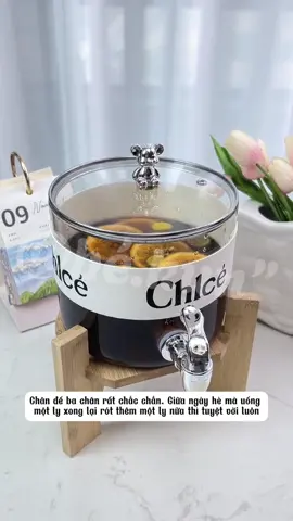 Bình đựng nước thuỷ tinh có vòi và đế gỗ #binhdungnuocthuytinh #binhdungnuocthuytinhcaocap #binhdungnuoc #xuhuong #giadungtienich #thinhhanh ##viral