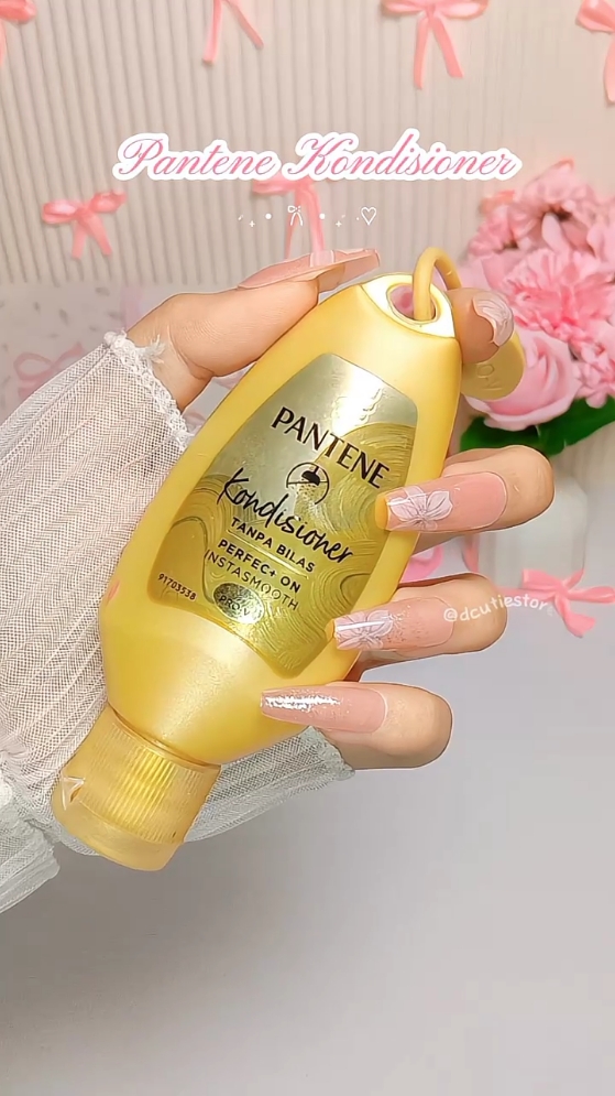 Rekomendasi Conditioner  #panteneconditioner #conditioner #conditioner #pantene #conditionerpantene #kondisionertanpabilas  #condifs #hairhacks #HairCareTips #hairstyle  #haircare #SmoothHair #HairTok #pantenemiracles #haircareroutine #rambuthalusberkilau #squishtocondish #condihacks  #rambutfullykecharged  #coqquete #pretty #pink #coquetteaesthetic #coquette #wonyoungism  #cutethingstobuy #cutethings #prettythings #4u #aesthetic #review  #beauty #kbeauty  #xyzabc  #fyp #fyppage 
