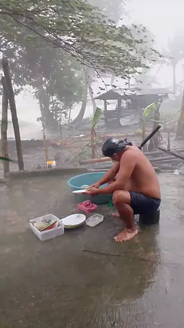 #BagyongNika #WalangMasungitNaPanahonSaMasipagNaTao #rainyweather 