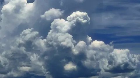 💙 #bluesky #aesthetic #vibe #clouds #videography #foryoupage 