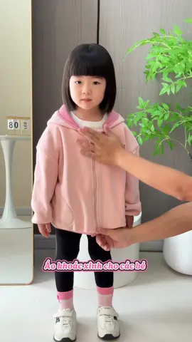 Một chiếc áo khoác mềm mịn ấm cho bé #review #quanaotreem #aokhoacchobe #mevabe #ngocreview 