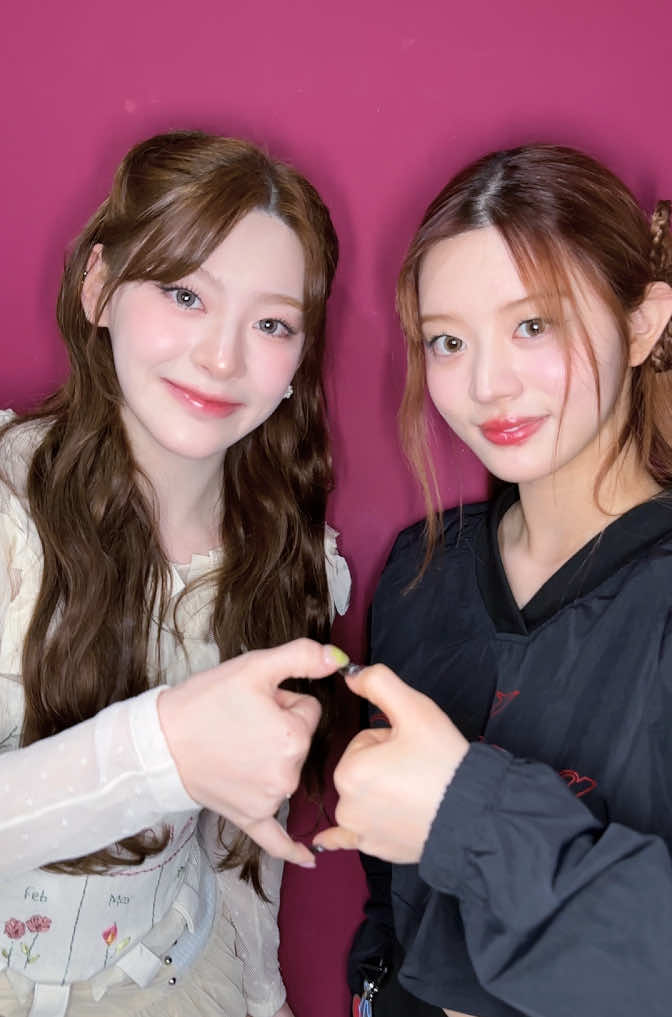 dot dot dot💚with #아일릿 #민주 님📱@ILLIT  #STAYC #스테이씨  #Seeun #세은  #ILLIT #MINJU #dotdotdot #GPT #STAYC_GPT  #STAYC_TikTok 