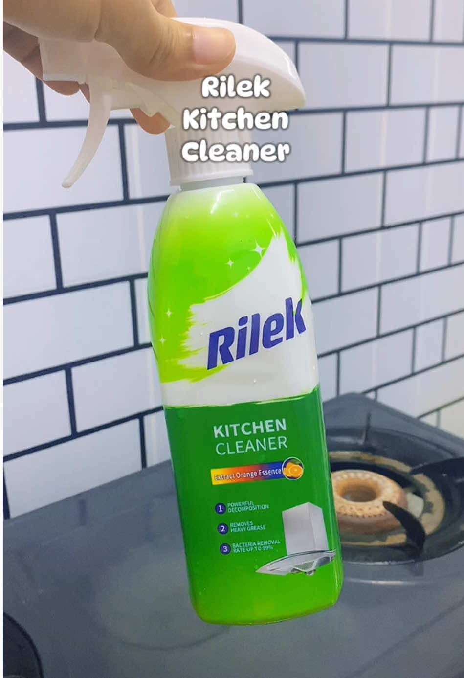 Replying to @deera’s 🌷 Okay done Rilek🫣 Dah boleh rilek dah petang nie🥰 korang dah  Rilek belom? Jangan lupa dapatkan Rilek dekat beg kuning ya🫶🏻 #rilek #rilekkitchenclener #rilekbathroomcleaner #KitchenHacks #kitchencleaner #cleaner #cleaning #cleaningtiktok #cleaninghacks #cleaningmotivation #clean #mommynisshare 