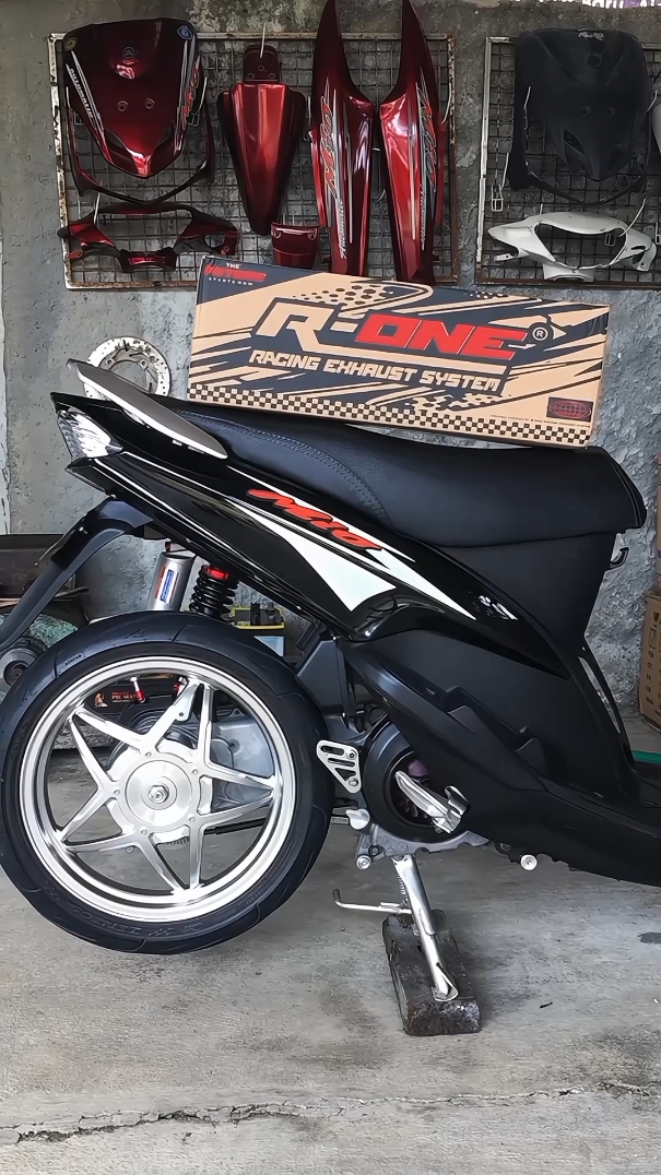 Beehh Kece parah ini mah Knalpot R-One Racing @r_oneracingofficial  Harga Bersahabat Kwalitas Mantap👍😁 #knalpotrone #knalpotmio #miogarberra #miosmile #mioproper #fyp #fypシ゚ 