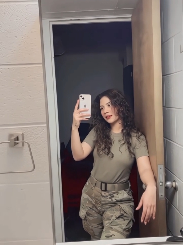 🤳 Beautiful Army Girl Aircraft🤳🇺🇸✈️ #airforce #aircraft #asmr #pilot #usnavy #military 