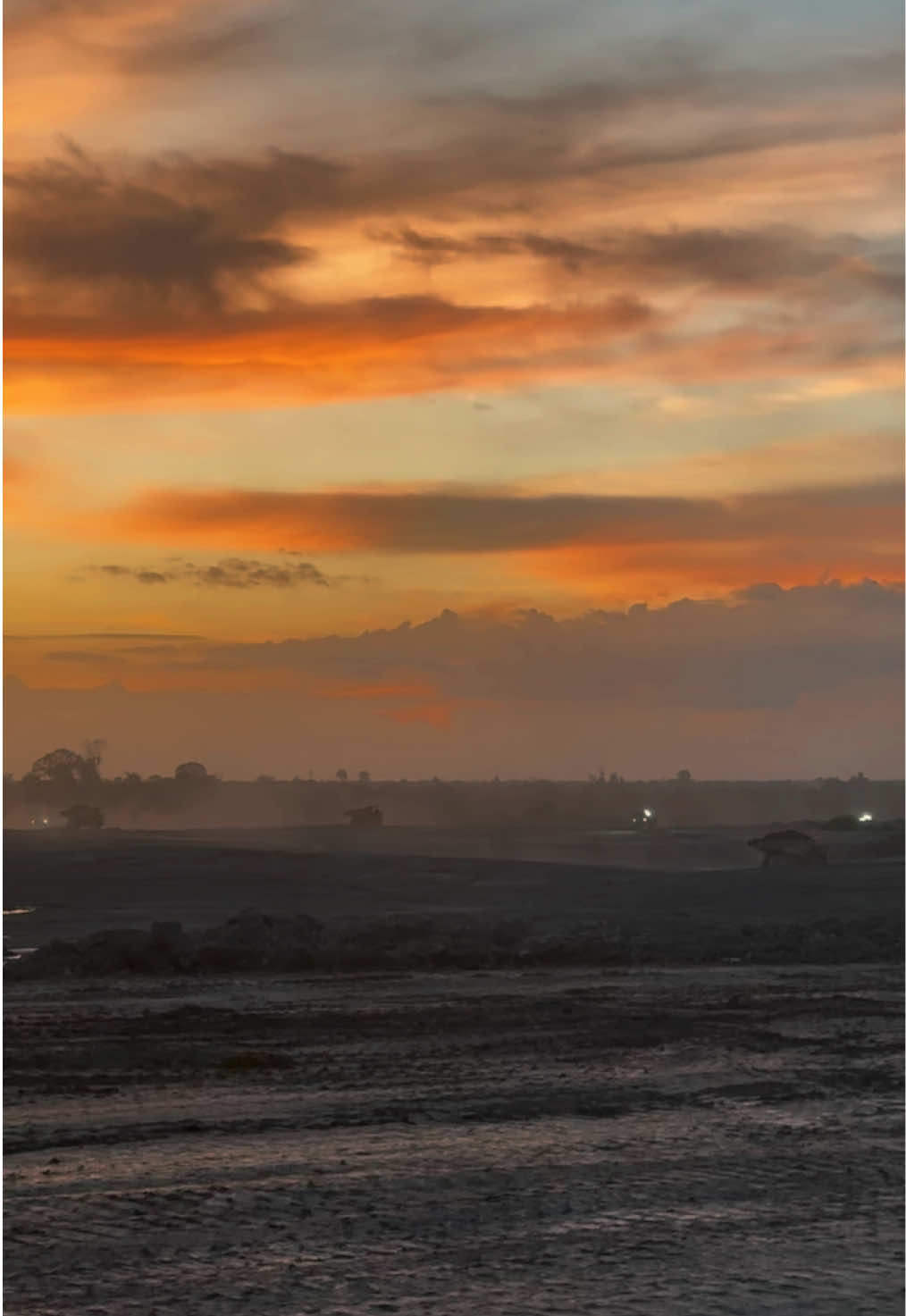 just a bunch of life  #tambangbatubara #kalimantan #storytambang #fyp #foryou #sunset 