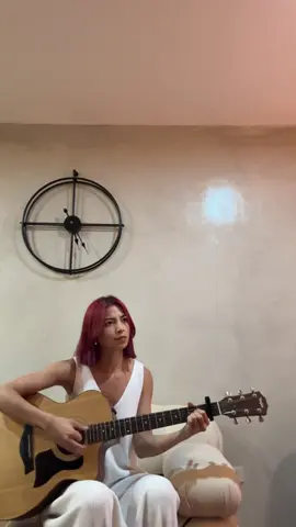Monday night jam tayo? At bilang nag suggest kayo ng mga songs na pwede i soundtrip, sinubukan kong tugtugin tong kanta ng @Cup of Joe at itong song na ‘to yung nangusap sakin 🥲 medyo naluha ako kasi ang ganda ng message. Kaya ayun, mga 1037 times ko na ata siyang pinapakinggan after hearing it for the first time. Salamat sa mga bagong reco gaiz 💕