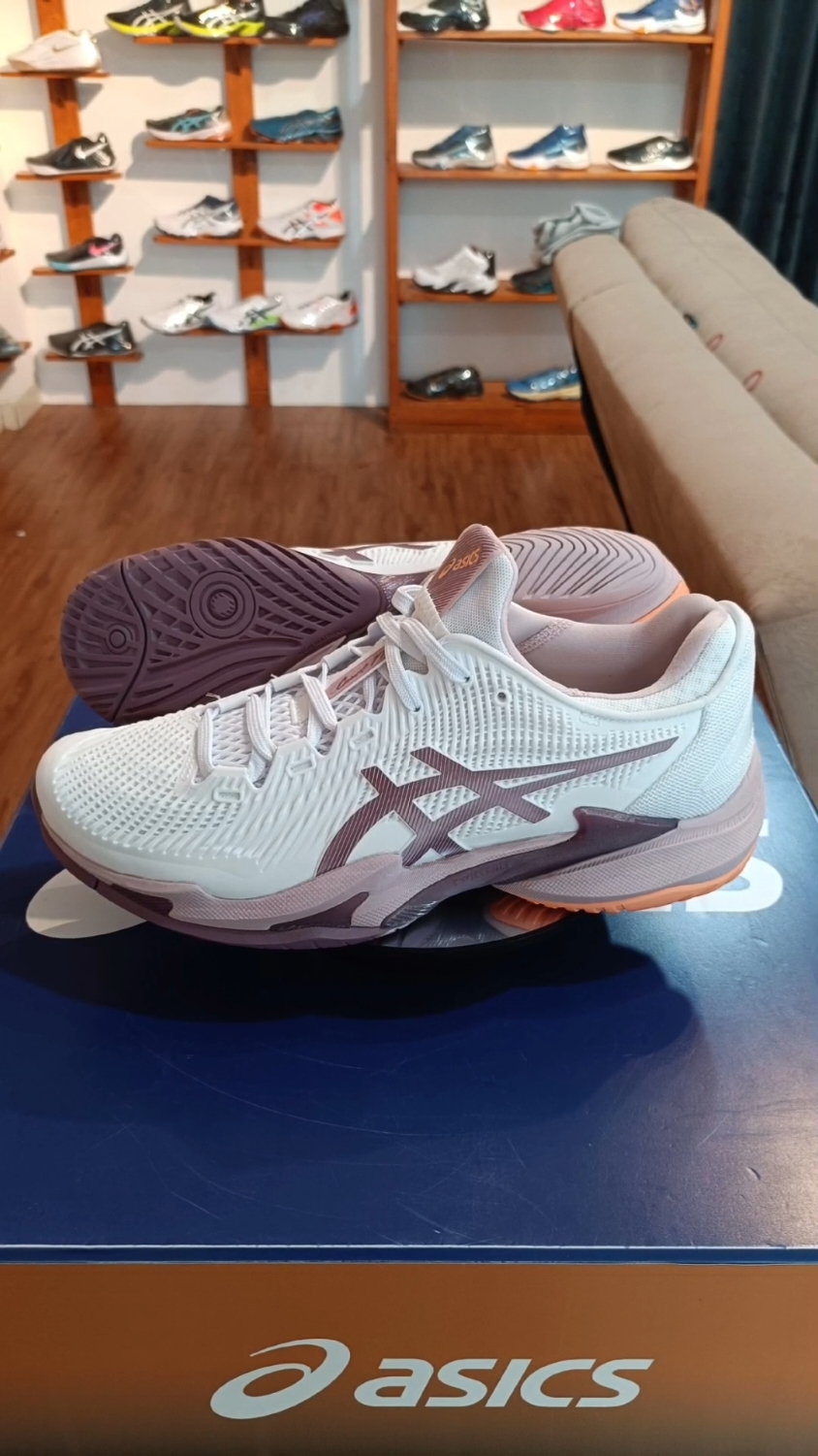 New Arrival sepatu tennis Asics Court FF 3 White/Watershade Rose Color🤍💜 Go grab yours now only at Cipit Sport😁👍 #asics #asicsoriginal #asicstennis #tennisshoes #sepatutennis #sepatuasics #sepatuoriginal #sepatuori #fyp #fypシ #fypage 