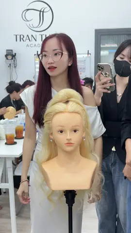 #tranthuyacademy #ấmstudio 