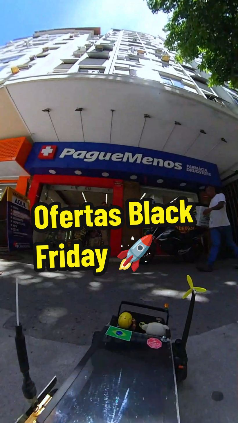 O Carrinho Black invadindo a Black da Pague Menos e enchendo o carrinho de ofertas Black é tudo o que você precisa ver durante a Black Friday. E atenção! Amanhã, 12/11, às 12h você vai economizar ainda mais com a live de ofertas exclusivas da @paguemenos no site paguemenos.com.br! Já anota pra não esquecer.