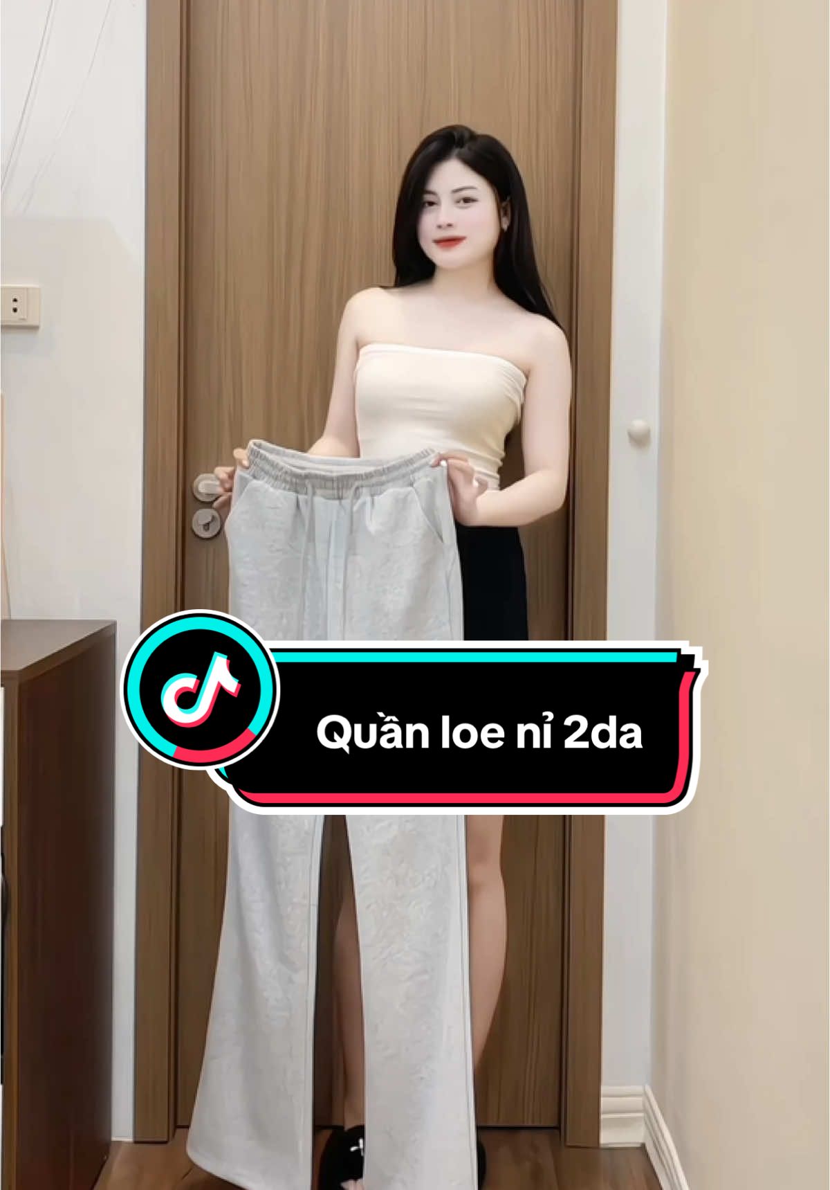 Quần loe món đồ không thể thiếu trong tủ , chất liệu nỉ ép 2da loại 1 #quanni2dadangloe #quanloe #quanloeni #xuhuong #xhtiktok #xhthoitrang #outfit #quansuongongrong #thoitrangnu #julychic 