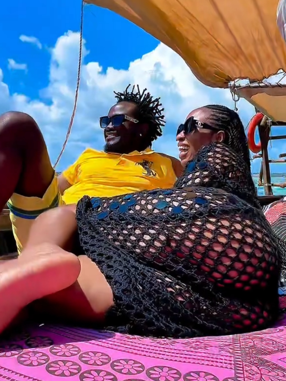 Drop Some ❤️❤️❤️ for The Bahati’s  @URBANN VACATIONS  🏝️