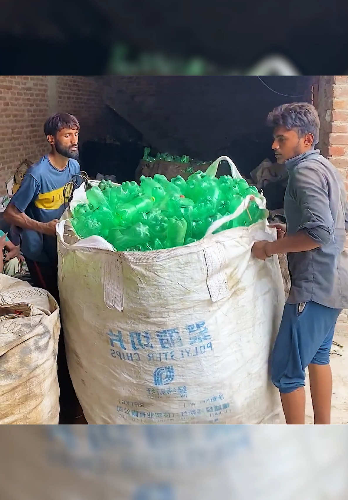 Bottles Recycled Into Plastic Rope #fyp #ecofriendly #bottle #trashtotreasure #oldtonew 