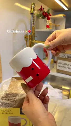 Caneca natalina de porcelana ❤️ ✨  #natal #christmas #café #cofeelover #caneca #canecanatalina #acheinashopee 