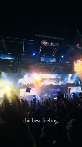 john summit, i love you #house #edcorlando #edc #johnsummit #ravetok #rave #edm 