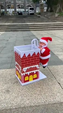 PAPAI NOEL MUSICAL NA CASINHA CHAMINÉ COM MOVIMENTO NATAL🎄🥰🎅 COMPRE PELO LINK DA BIO OU MANDA EU QUERO AQUI #boramonetizarotiktok #achadinhoshopee #boramonetizar #comprasonline 