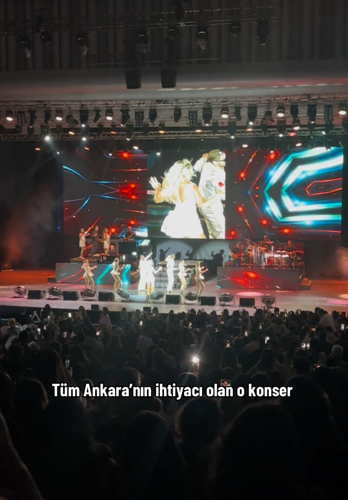 Hadise konseri> Terapi #hadise #konser #hadiseaçıkgöz #fyp #keşfet 