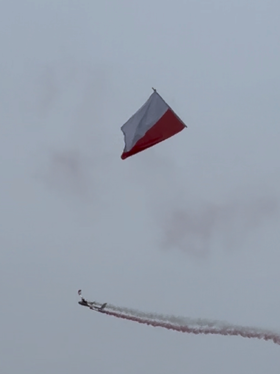 #poland🇵🇱 #niepodleglosc #polska #swietoniepodległosci #flags #safe #rc #rcplane @Fajerwerki.shop.pl 