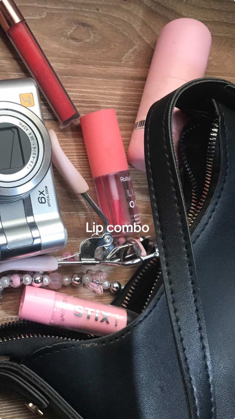 Me aferro a que no 🛋 lip combo #lipcombotutorial #gloss #lipglossmaking #lapizdelabios #labios #labial