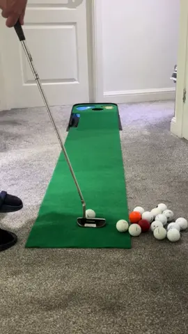 Not quite pga tour standard just yet but its good fun and good practice!😂 #golf #puttingmatt 
