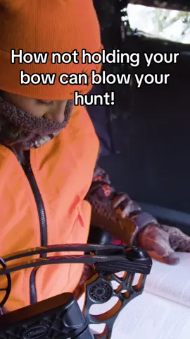Friendly reminder to hold onto that bow for as long as you can! 🏹  #bowhunting #deer #canada 