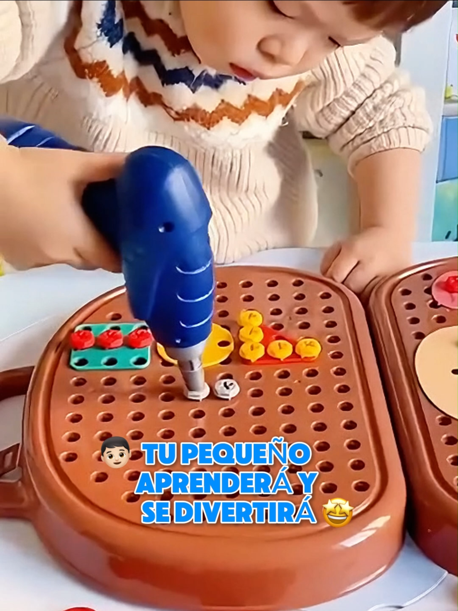 🌈 ¡Jugar también es aprender! Con el Mini Taladro Montessori🤩👨‍👩‍👧  👀Tu hijo podrá explorar formas y colores con 200 piezas y un taladro semi automático ⚙️. Ideal para desarrollar su motricidad mientras se divierte🤩 📢Pidelo ya mismo en el enlace de abajo o ingresando a nuestro perfil!  #Psicomotricidad #JuguetesEducativos #MontessoriViral #JuegoEducativo #montessori #juguetes #toys #kids #habilidadesmotoras #juguetesdidacticos #diversion