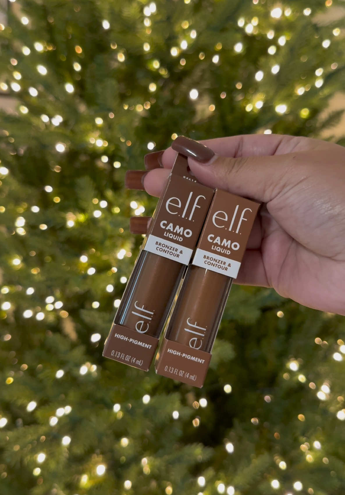 These would be such cute christmas presents 🤎🫶🏼🌲🔔 @elfcosmetics #elfcosmetics #elf #contour #bronzer #viral #makeup #fypシ #fyp #christmasgift #christmasgiftideas #brown #explore #trending #trend 