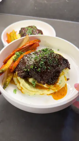 Battle of the short ribs 🥩🥩 #redwinebraisedshortribs #shortribs #fall #fallrecipes #cooking #foodies #Recipe #fyp #chef #nyc #dinner #comfortfood 