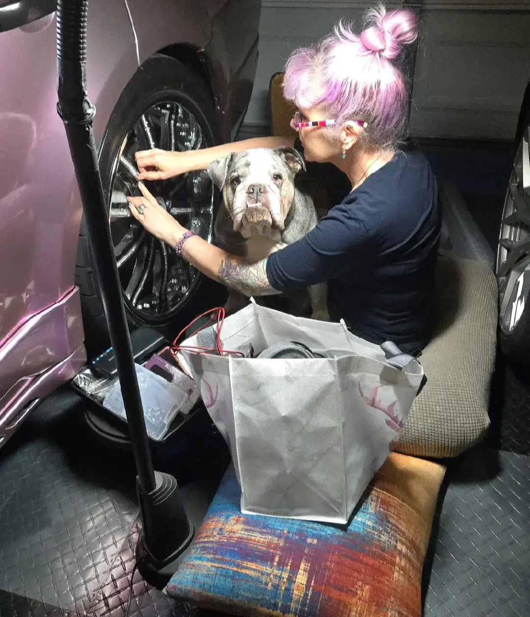 trying to help me Refresh Chloes Shoes! Chloe will be for sale soon!! Time to SHINE! #pinkrangerover @LandRover  #pearlsymphony #swarovskicrystals 2008, 133k miles, Cold Climate Package, #socal shes not ready for #retiredlife #crystalninja 